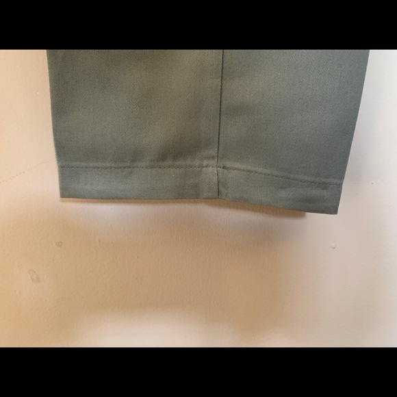 Haggar Comfort Equipped Classic Pant - Picture 5 of 6